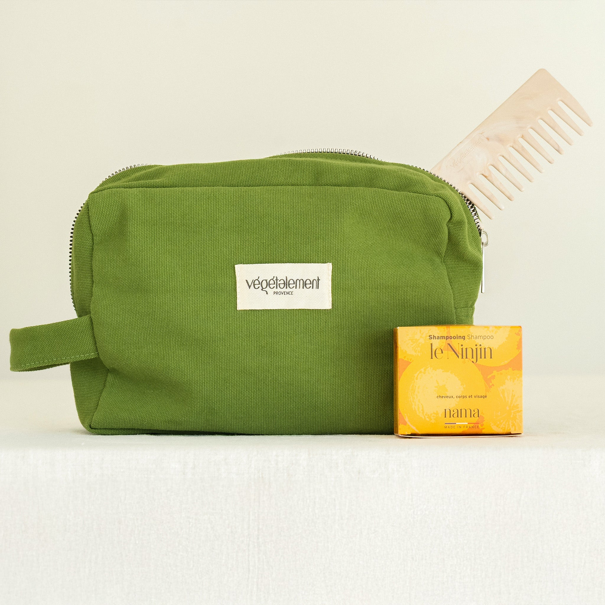 Végétalement Provence Mes Essentiels trousse voyage kit solide