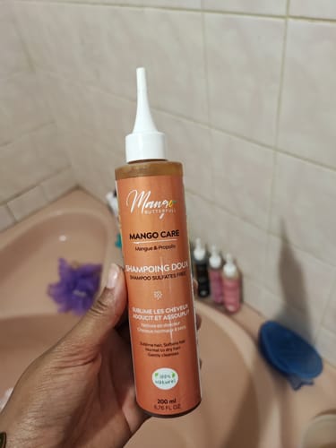 Mango Butterfull Mango Care shampoing doux 200ml savon noir