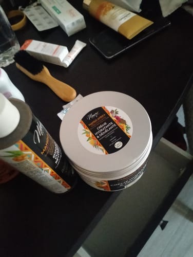 Mango Butterfull MANGO AFRIKA Shampoing clarifiant 200ml savon noir